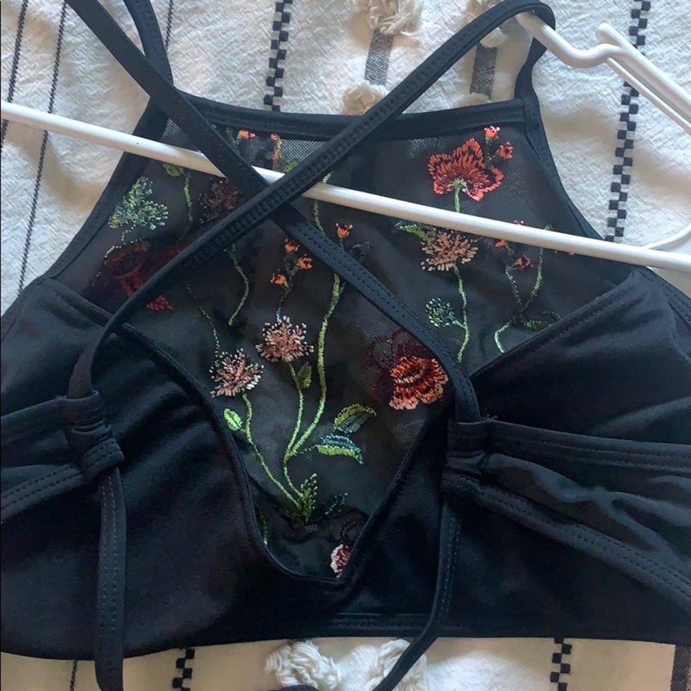 Halter bathing suit top - Picture 4 of 6